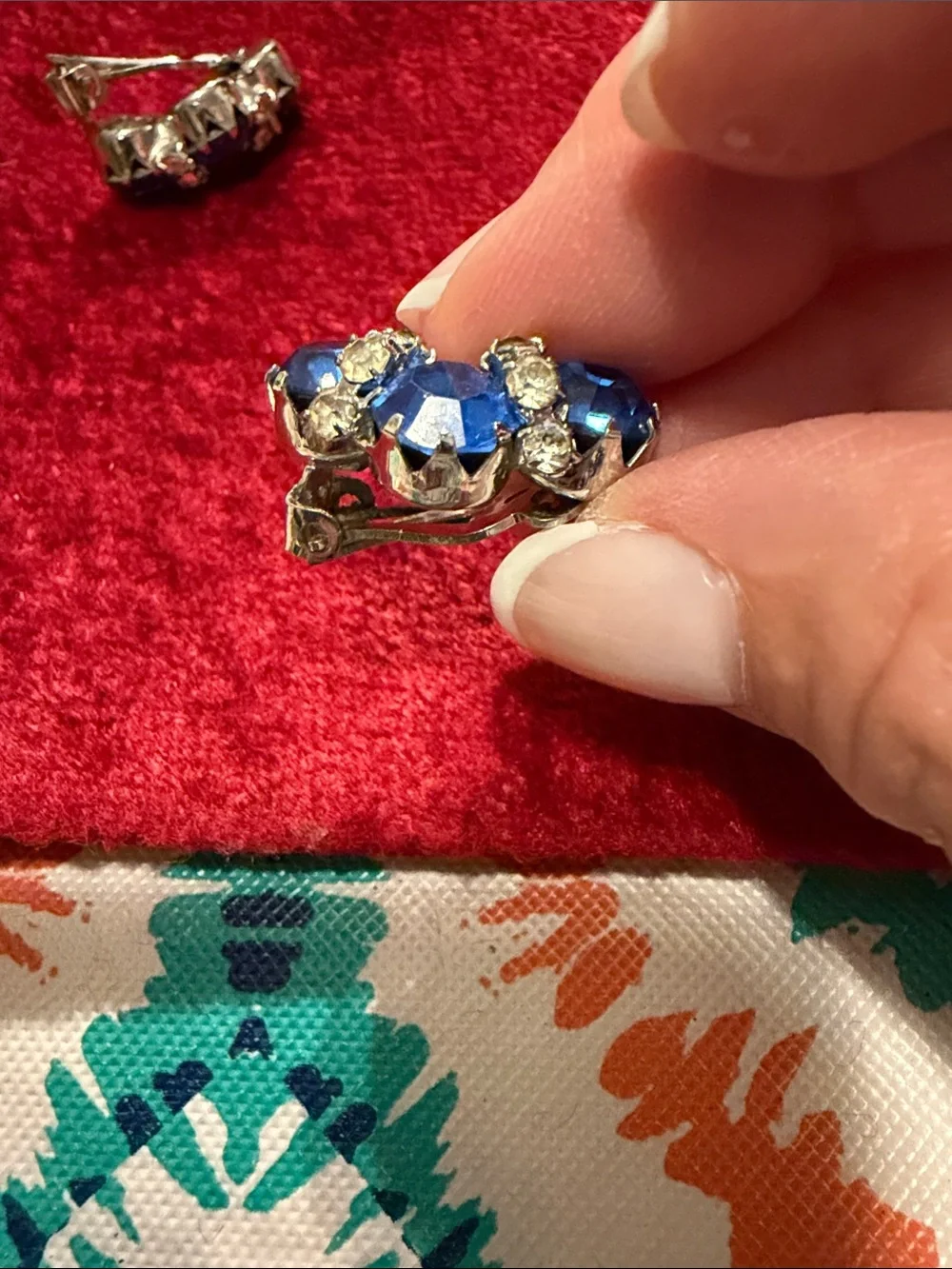 Vintage-unsigned Blue glass Crystal Clip-On Earrings - good condition